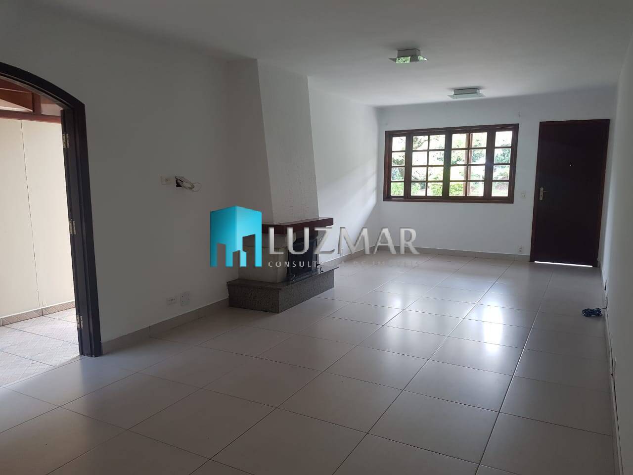 Casa à venda com 3 quartos, 170m² - Foto 4