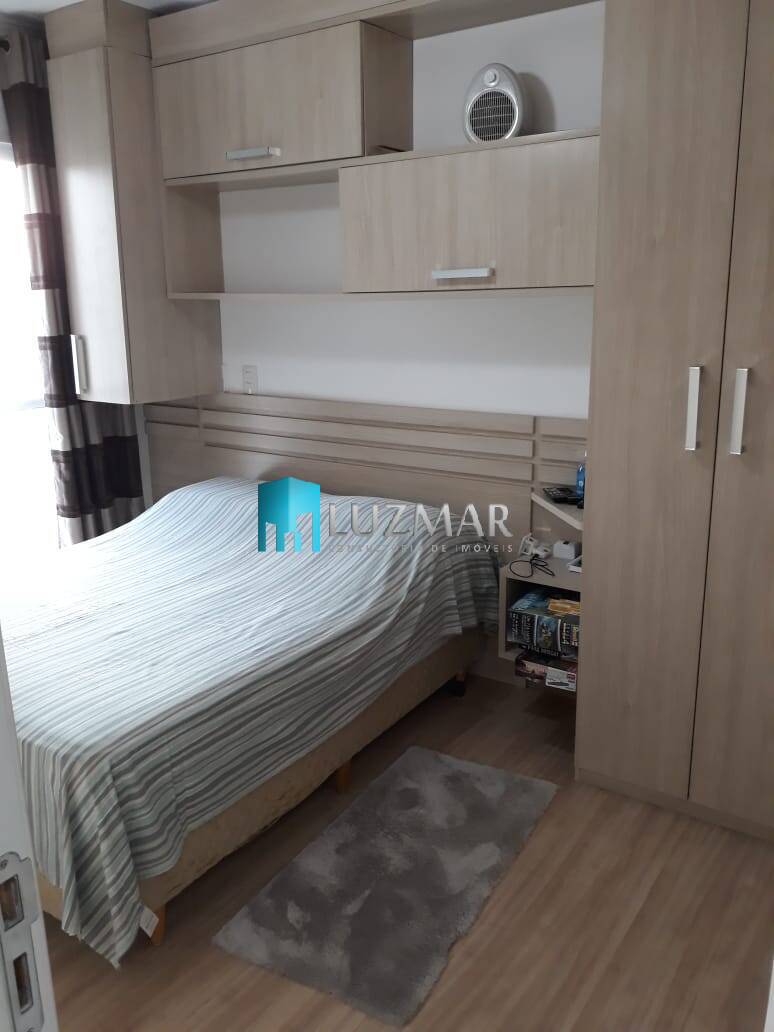 Casa à venda com 3 quartos, 190m² - Foto 14