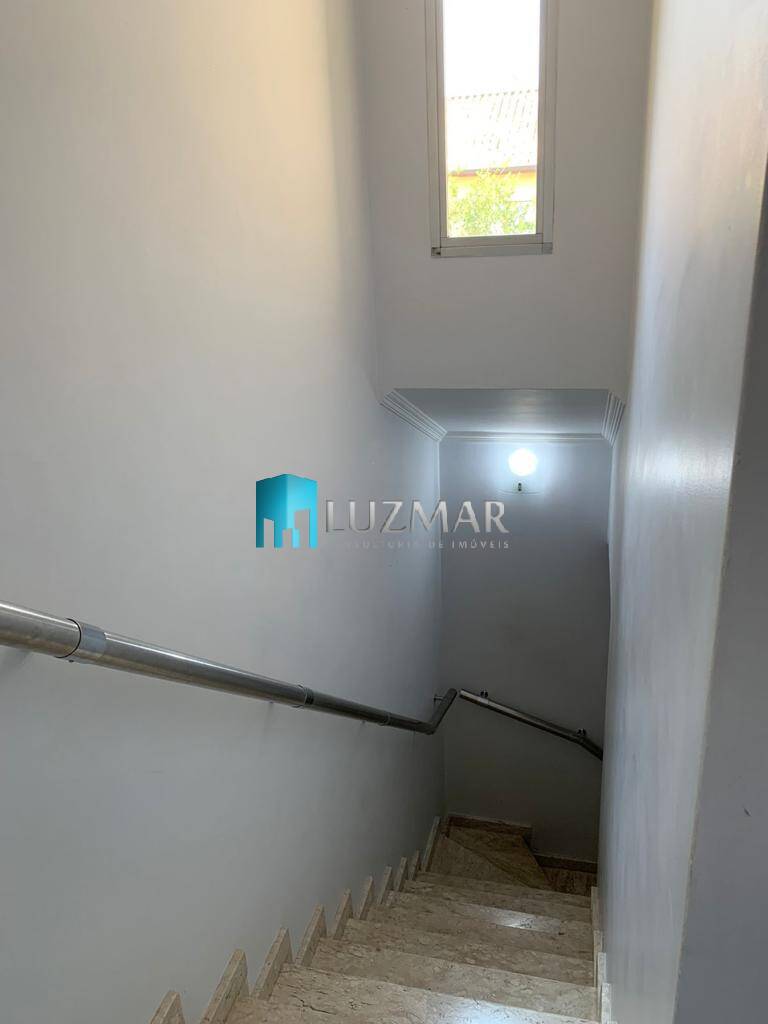 Casa à venda com 3 quartos, 120m² - Foto 14