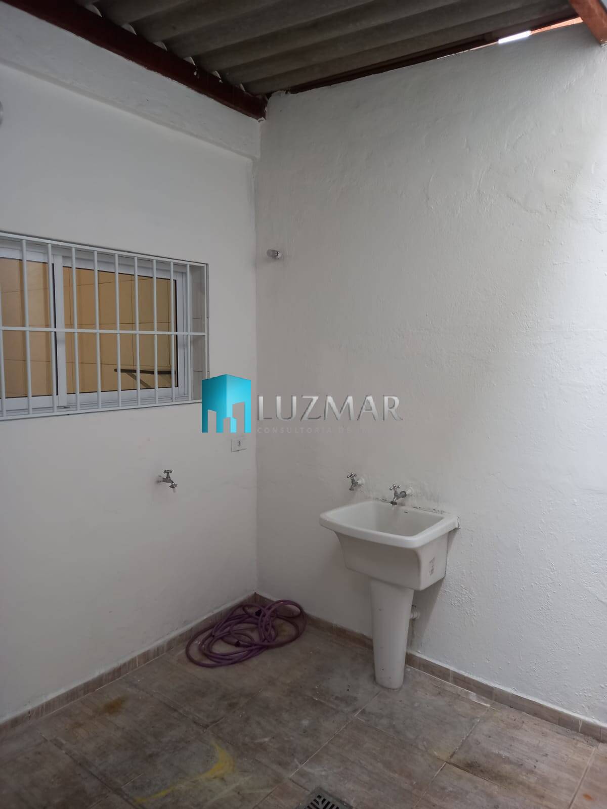 Casa à venda com 2 quartos, 110m² - Foto 15