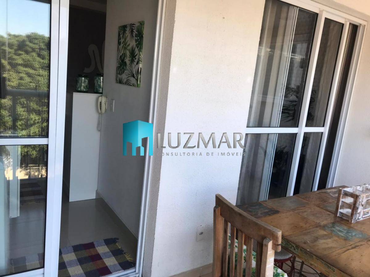 Apartamento à venda com 2 quartos, 61m² - Foto 4