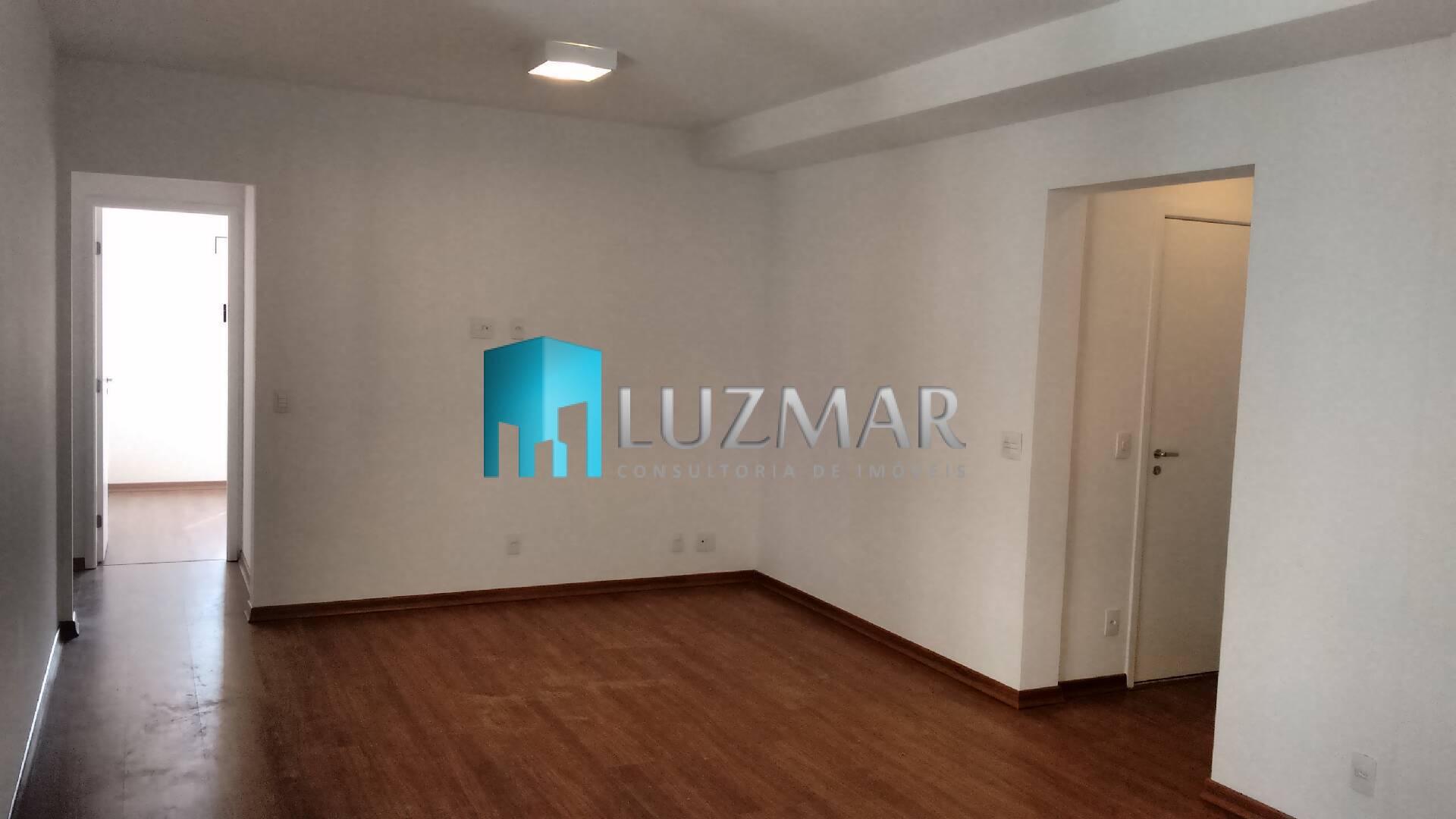 Apartamento à venda com 3 quartos, 105m² - Foto 1