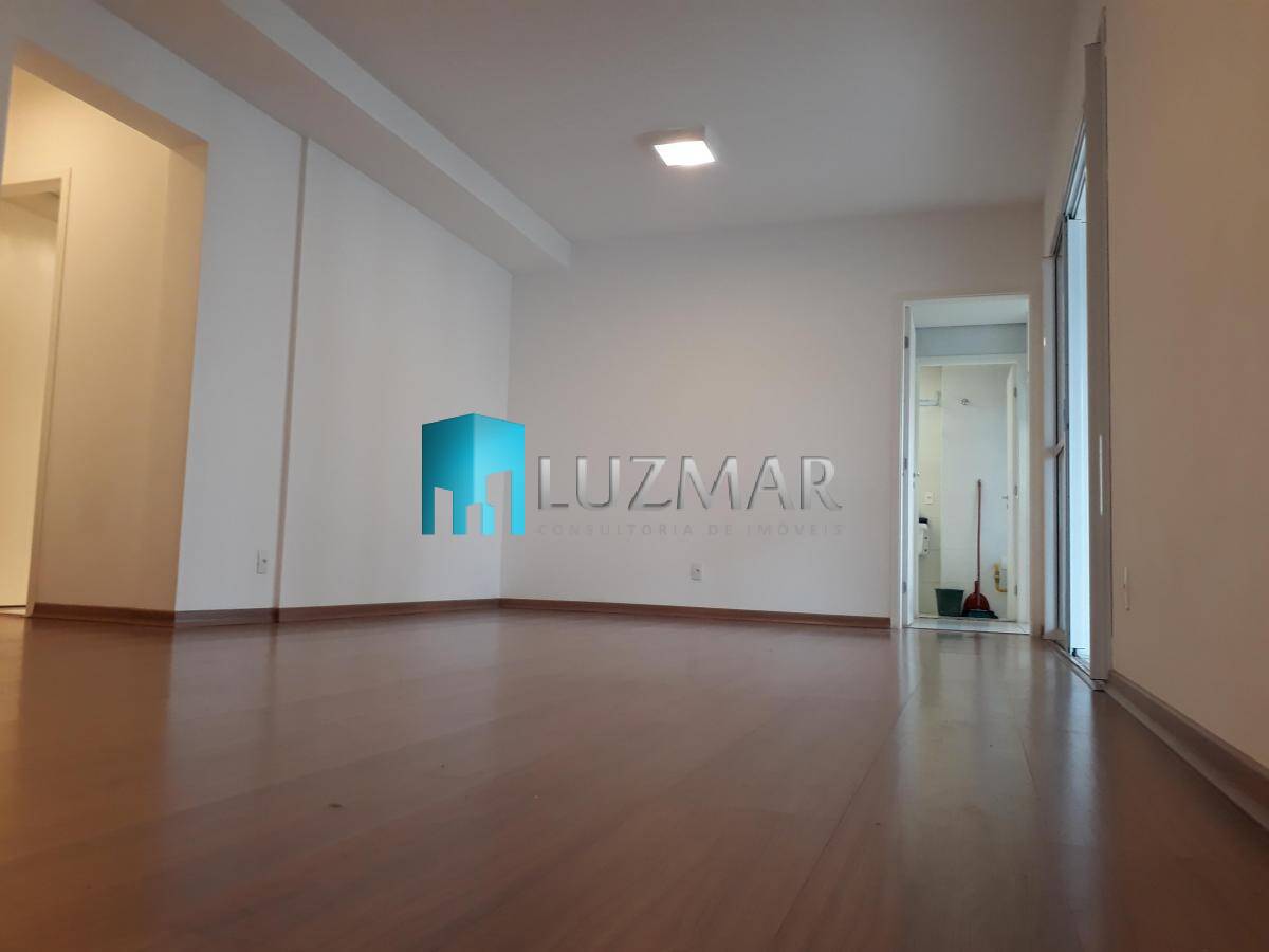 Apartamento à venda com 3 quartos, 105m² - Foto 9