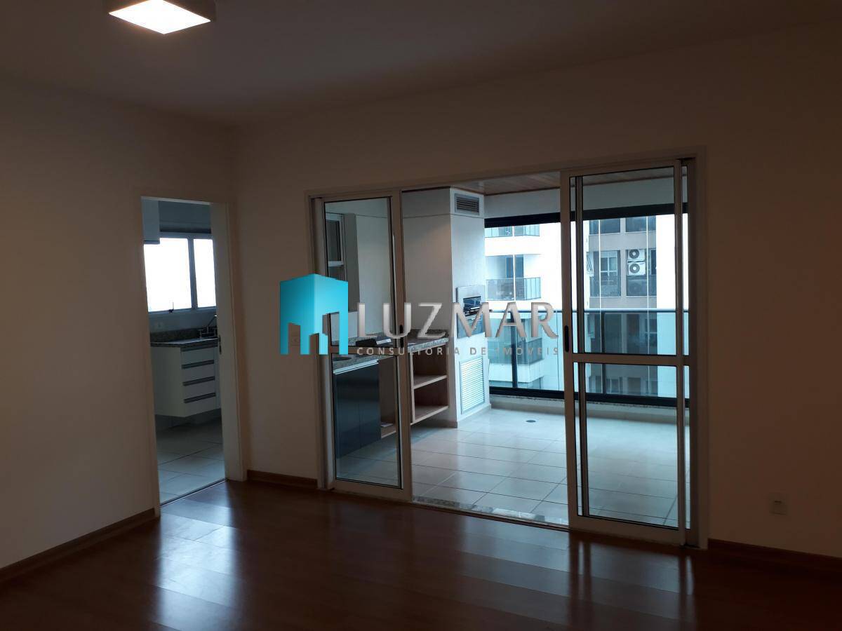 Apartamento à venda com 3 quartos, 105m² - Foto 4