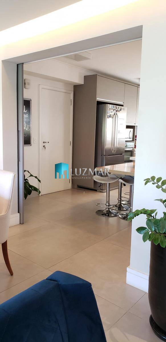 Apartamento à venda com 4 quartos, 214m² - Foto 15