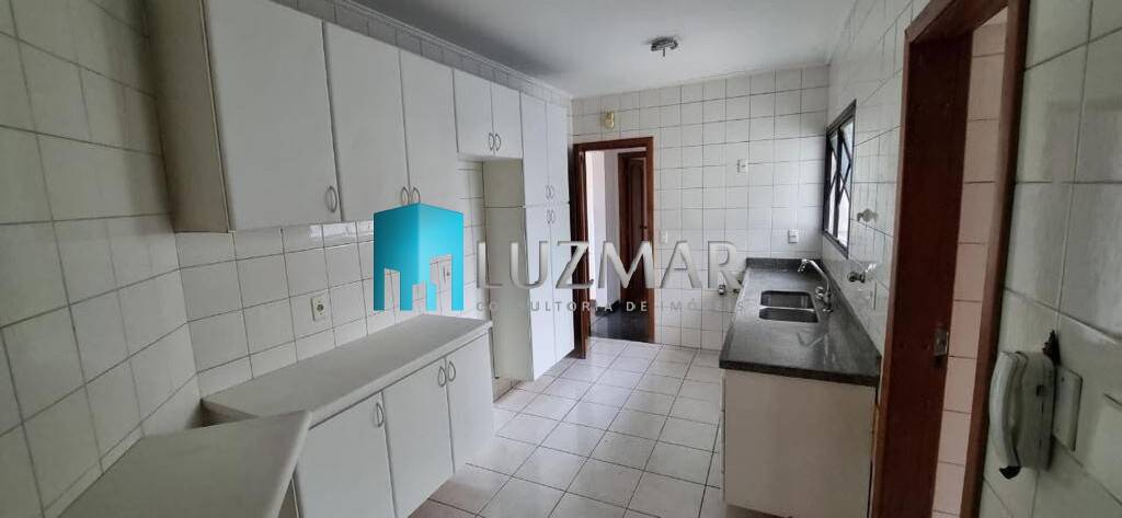 Apartamento à venda com 3 quartos, 140m² - Foto 6