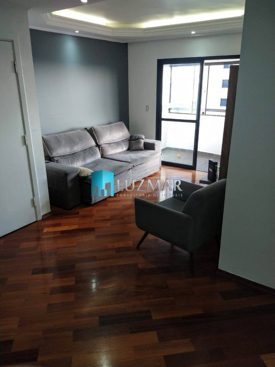 Apartamento à venda com 3 quartos, 94m² - Foto 2