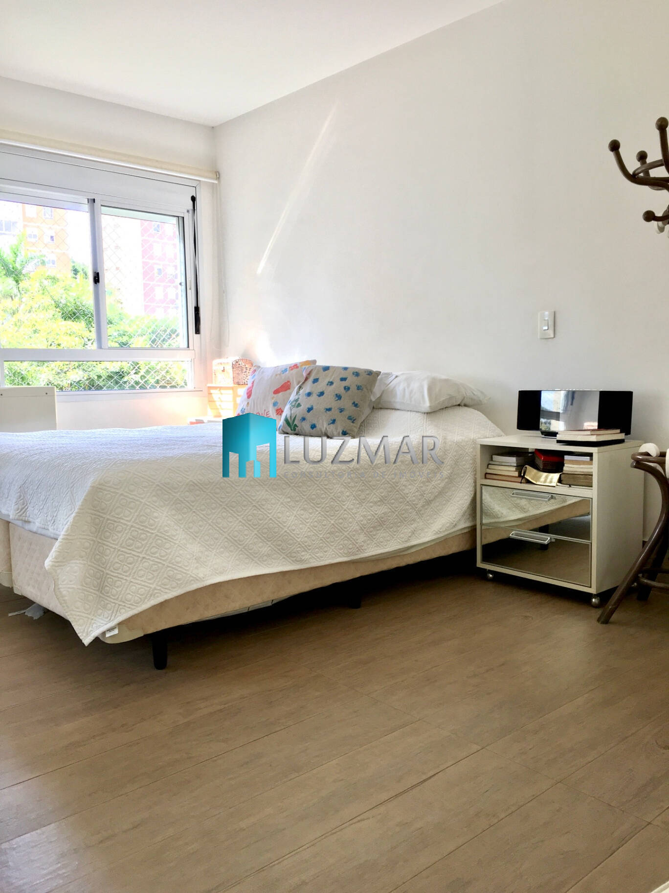 Apartamento à venda com 3 quartos, 142m² - Foto 11