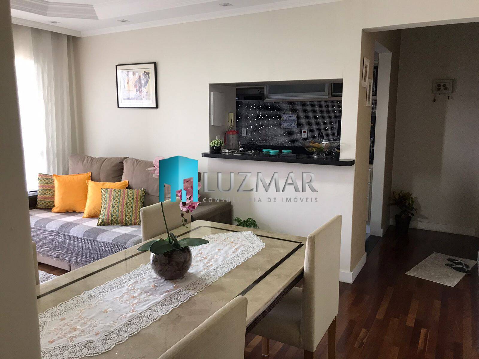 Apartamento à venda com 2 quartos, 61m² - Foto 2