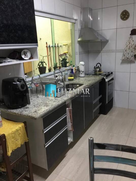 Casa de Condomínio à venda com 3 quartos, 150m² - Foto 3