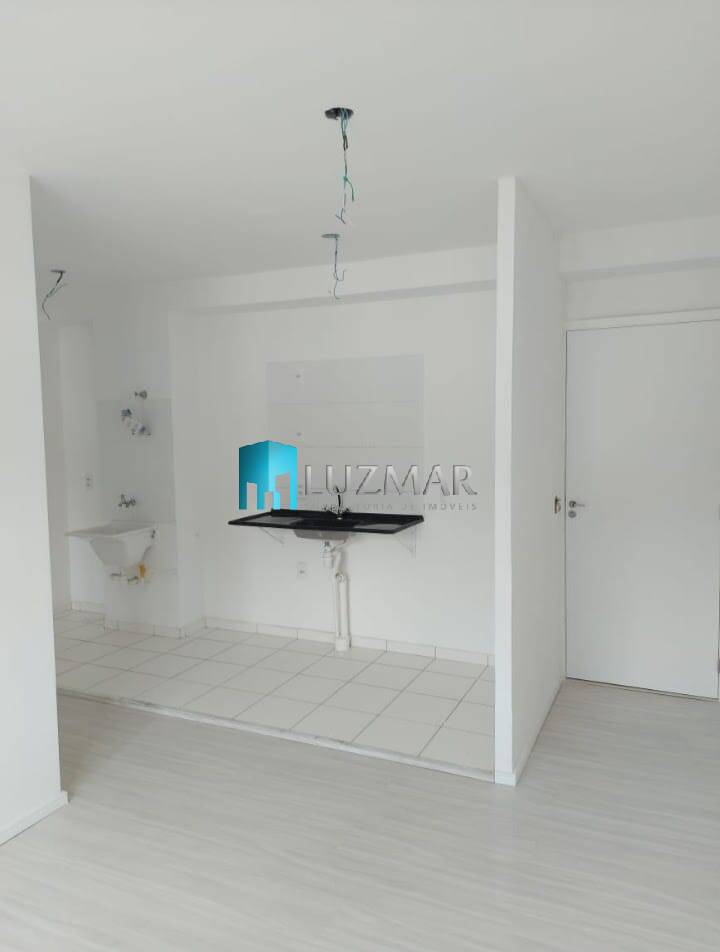 Apartamento à venda com 2 quartos, 40m² - Foto 4