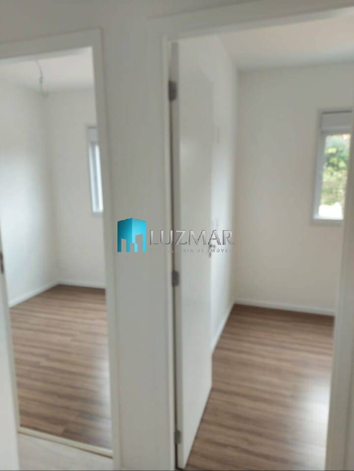 Apartamento à venda com 2 quartos, 40m² - Foto 11