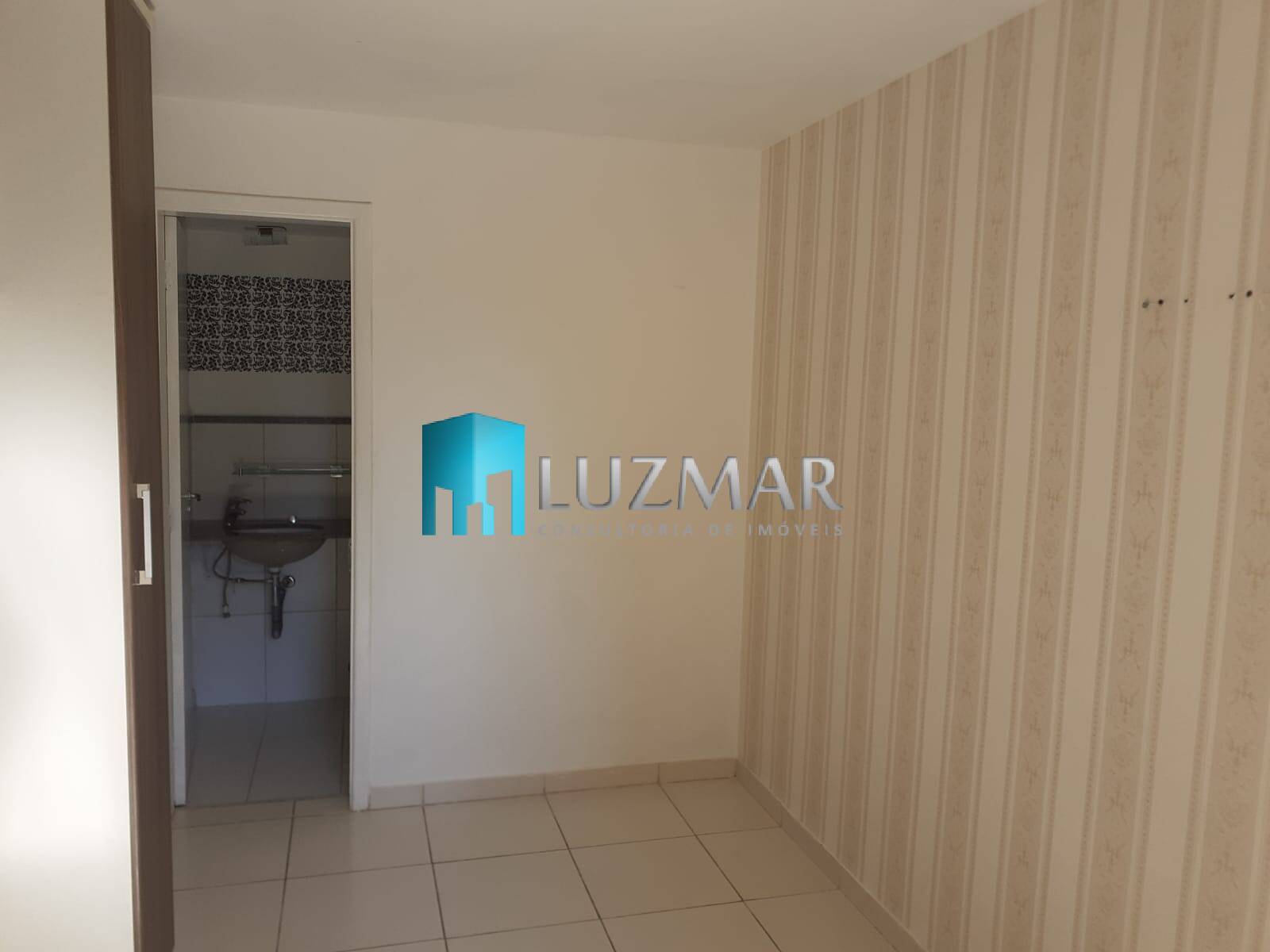 Apartamento à venda com 2 quartos, 70m² - Foto 9