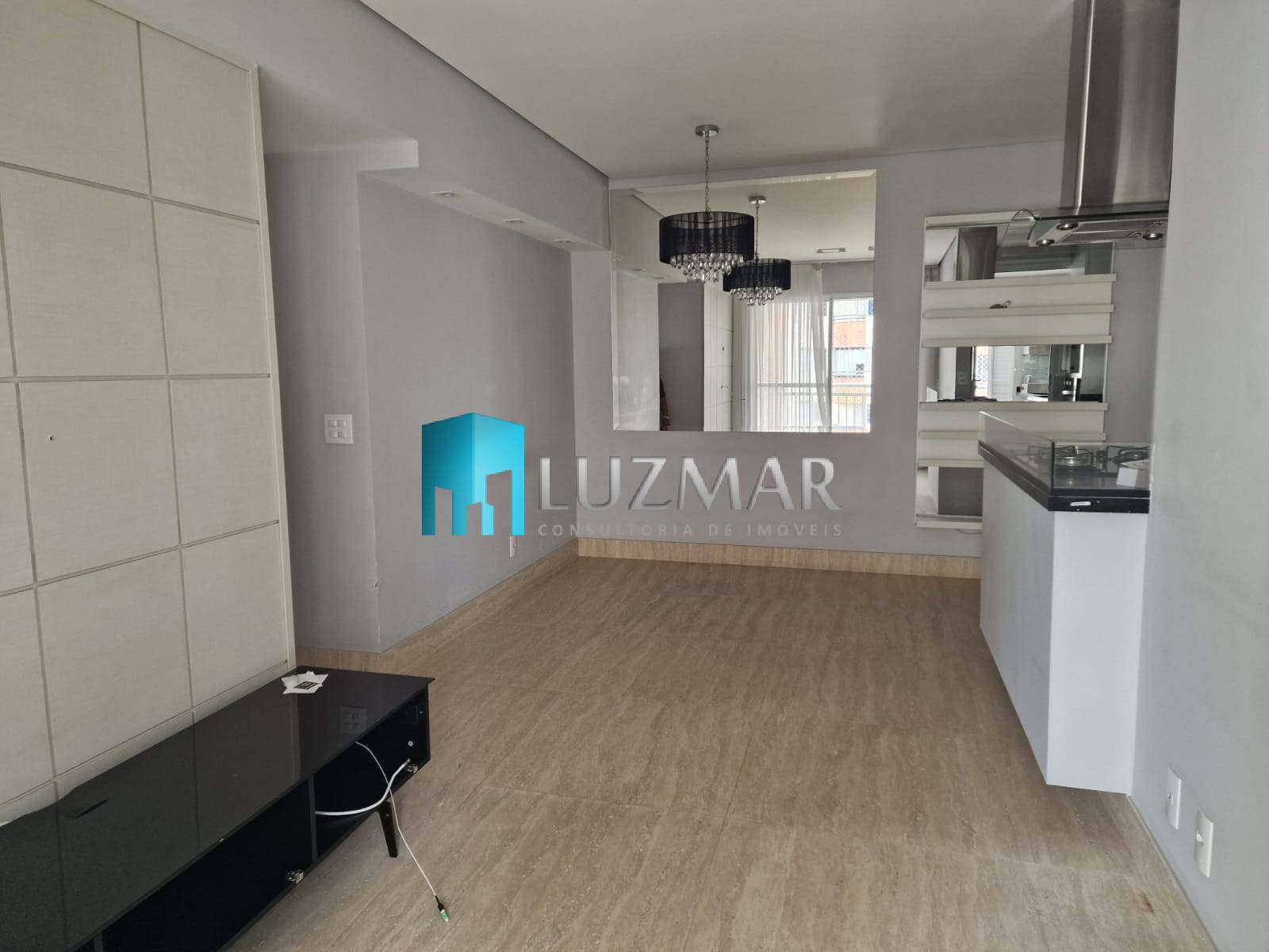 Apartamento à venda com 3 quartos, 74m² - Foto 2