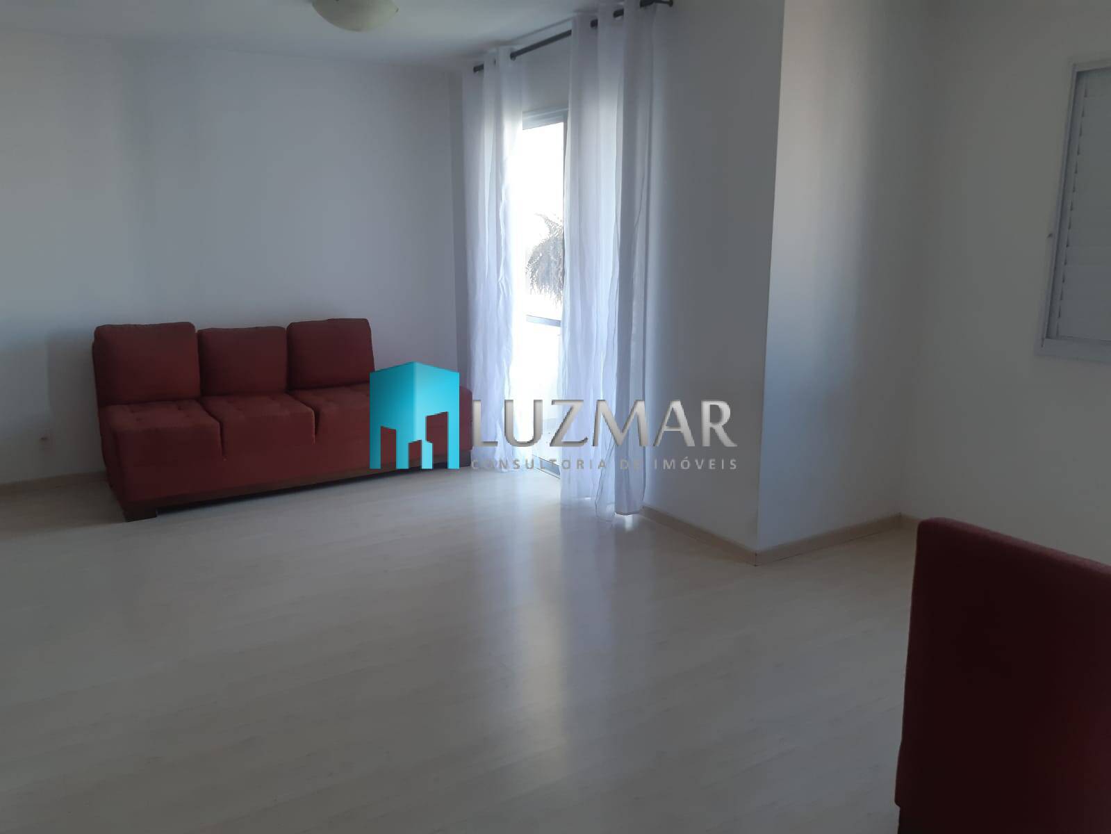 Apartamento à venda com 3 quartos, 70m² - Foto 2