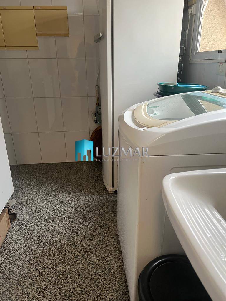 Apartamento à venda com 4 quartos, 156m² - Foto 19