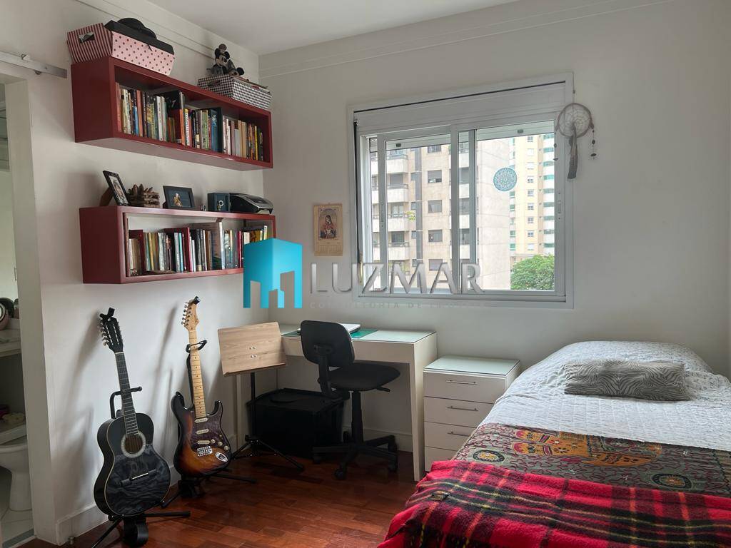 Apartamento à venda com 4 quartos, 156m² - Foto 31