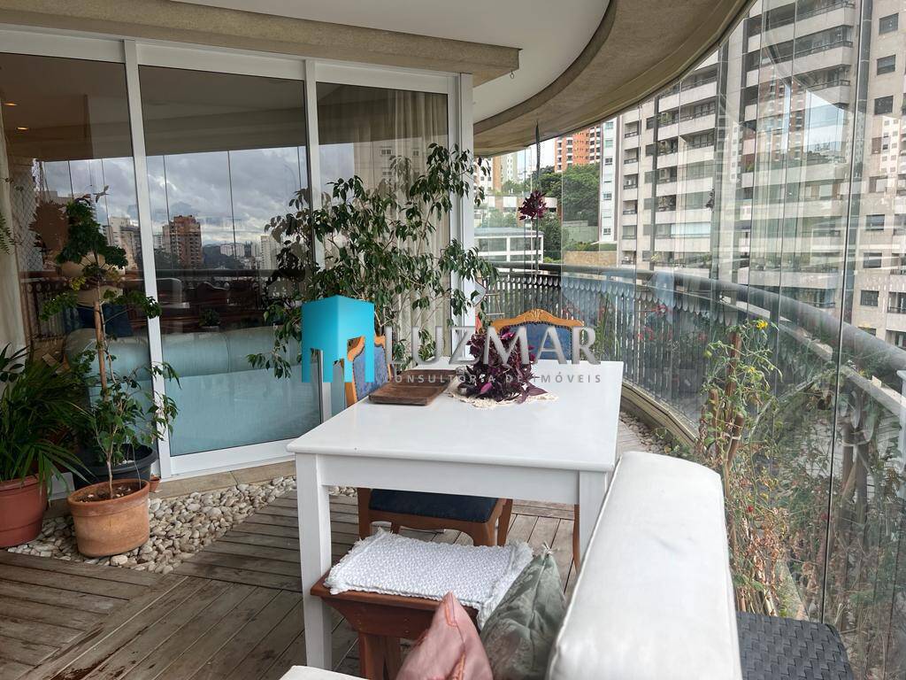 Apartamento à venda com 4 quartos, 156m² - Foto 5