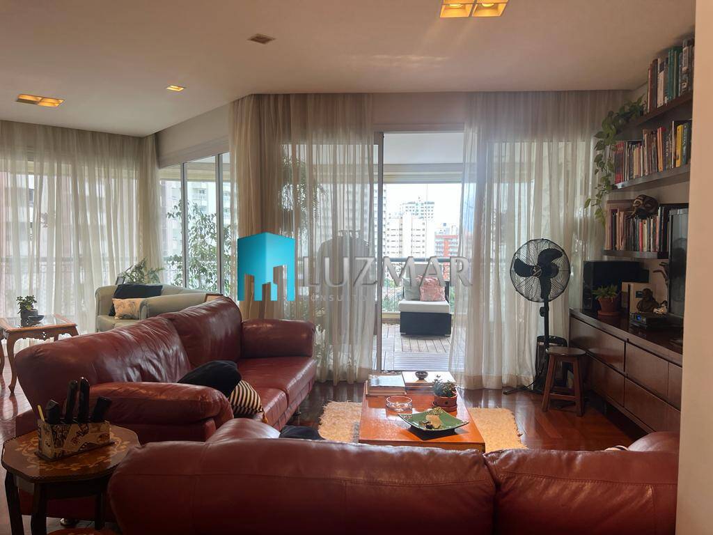 Apartamento à venda com 4 quartos, 156m² - Foto 9