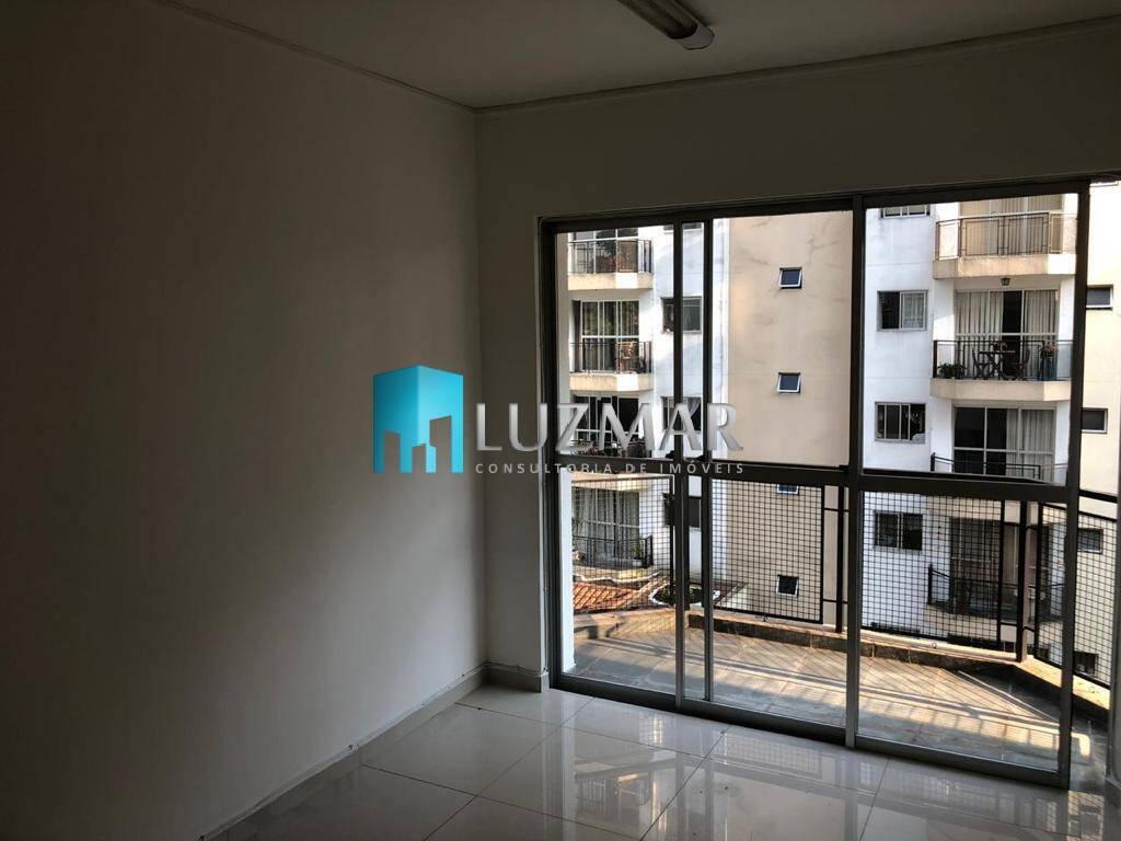 Apartamento à venda com 2 quartos, 57m² - Foto 15