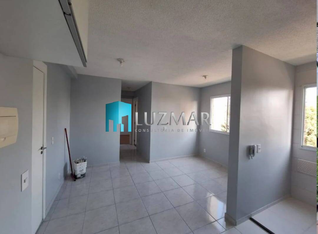 Apartamento à venda com 2 quartos, 42m² - Foto 2