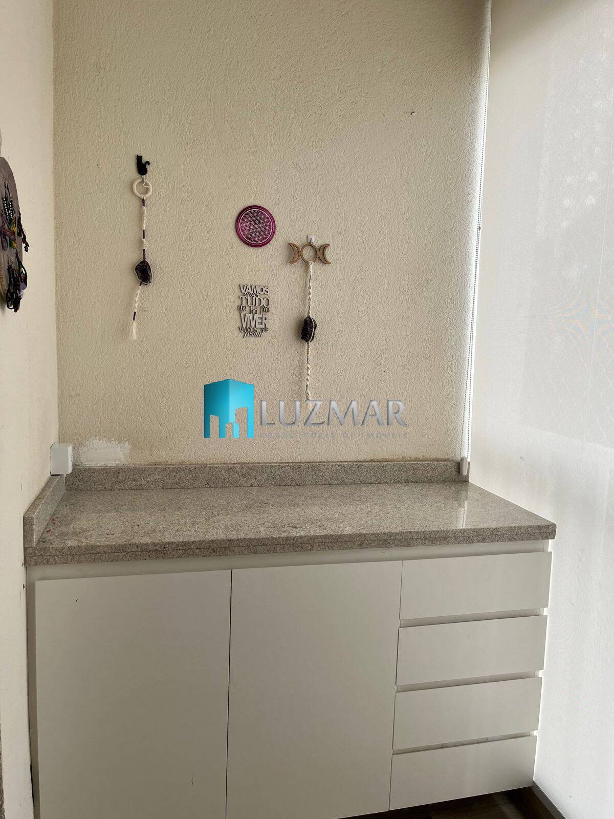 Apartamento à venda com 3 quartos, 68m² - Foto 2