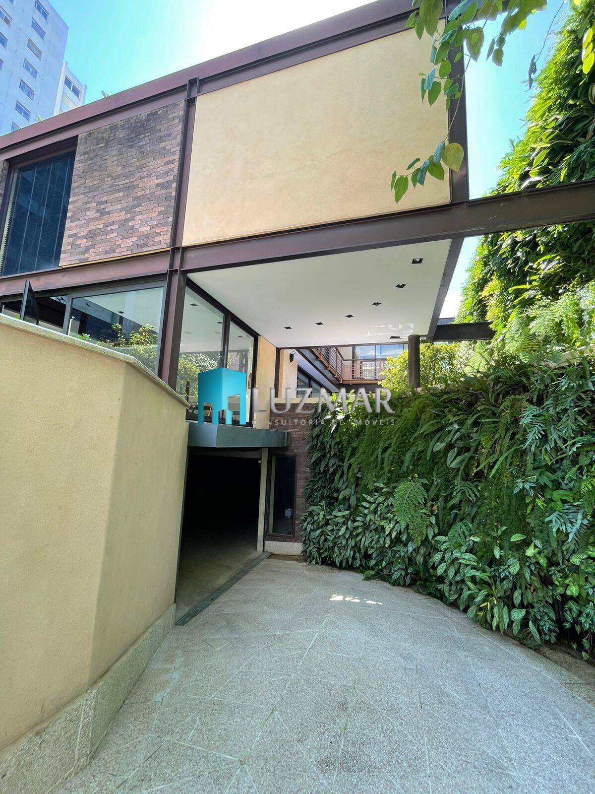 Casa à venda com 3 quartos, 338m² - Foto 5