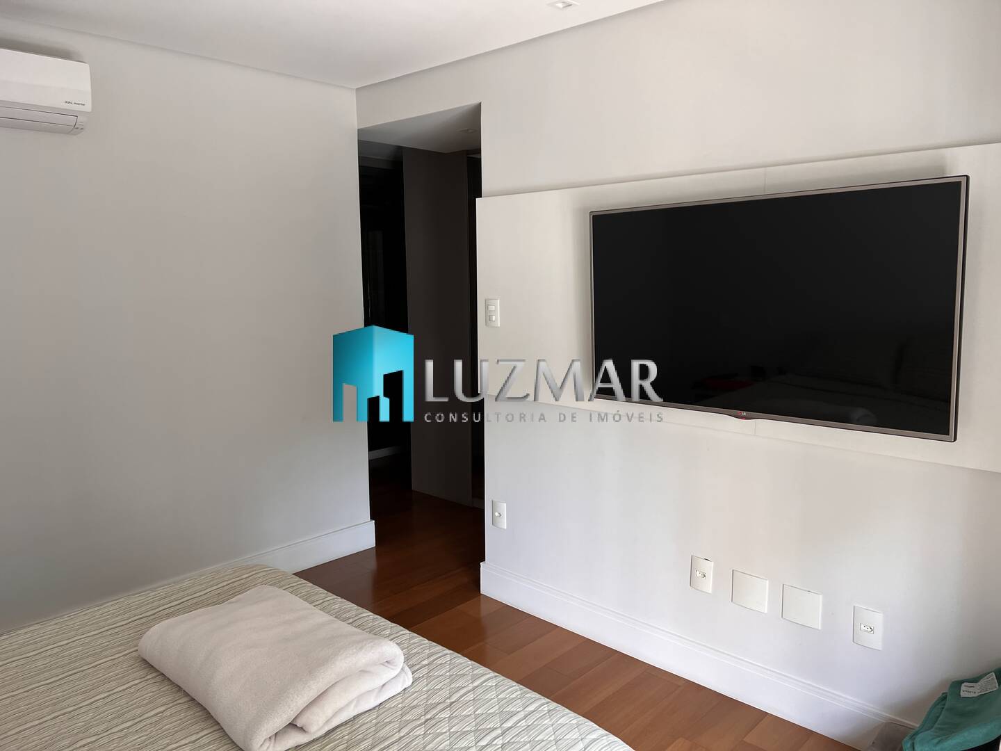 Apartamento à venda com 4 quartos, 238m² - Foto 12