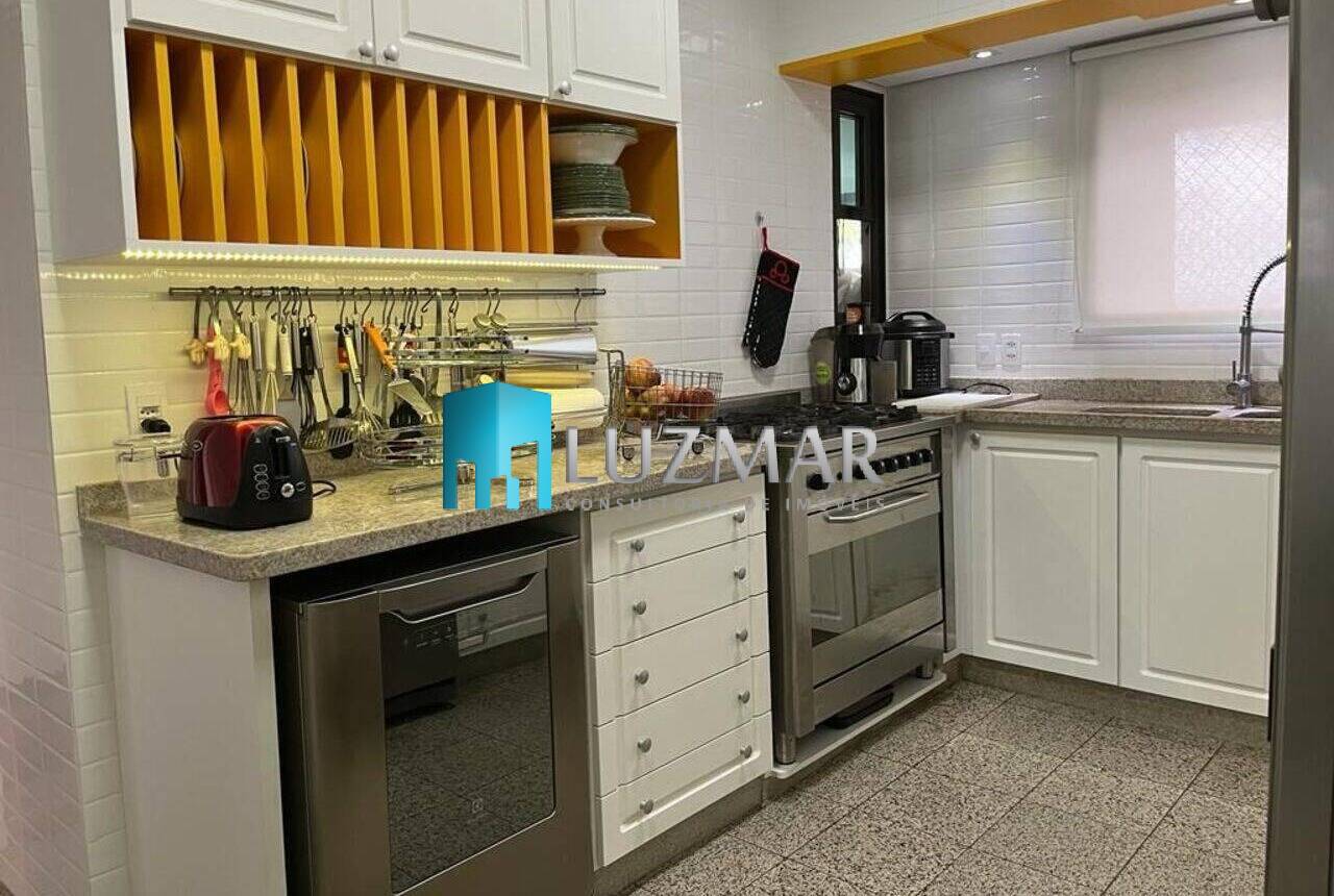 Apartamento à venda com 5 quartos, 226m² - Foto 19