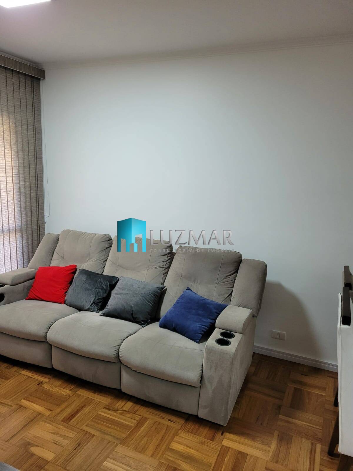 Apartamento à venda com 2 quartos, 61m² - Foto 2