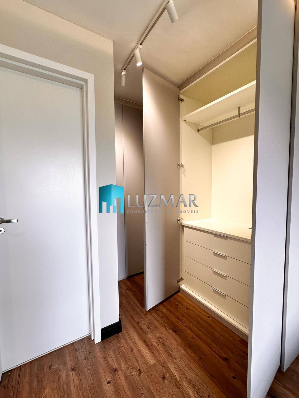 Apartamento à venda com 2 quartos, 90m² - Foto 16