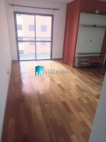 Apartamento à venda com 3 quartos, 75m² - Foto 2