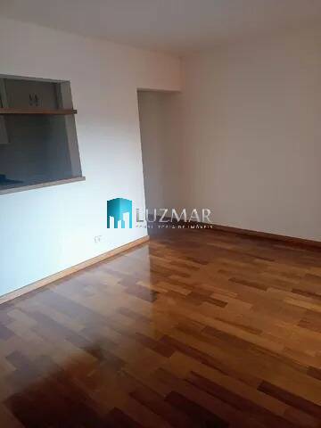 Apartamento à venda com 3 quartos, 75m² - Foto 4