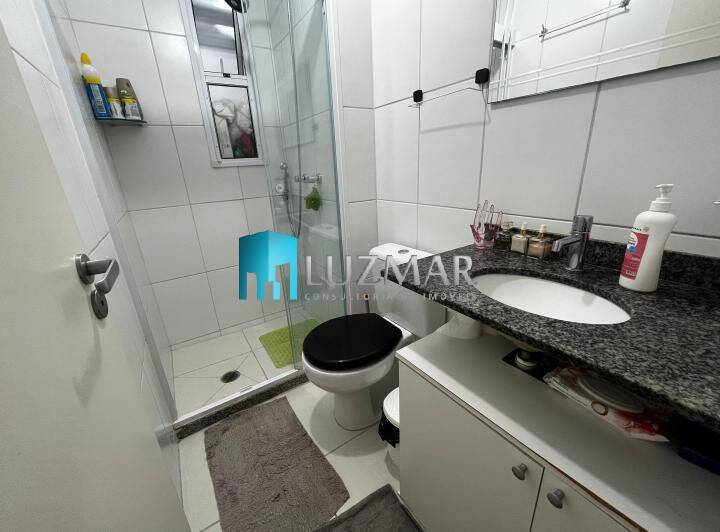 Apartamento à venda com 2 quartos, 64m² - Foto 17