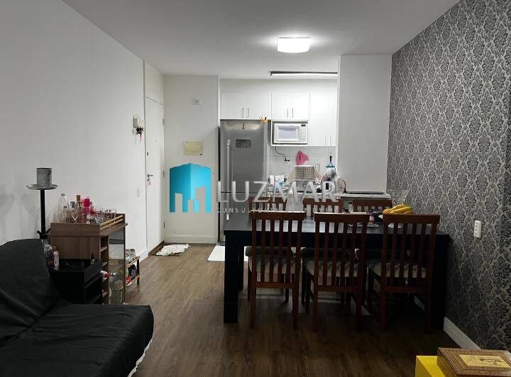 Apartamento à venda com 2 quartos, 64m² - Foto 2