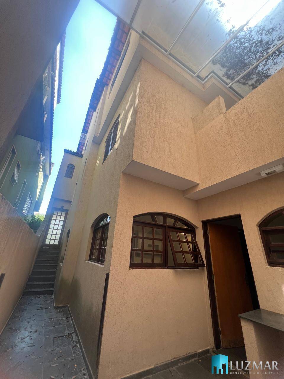 Casa de Condomínio à venda com 4 quartos, 258m² - Foto 8