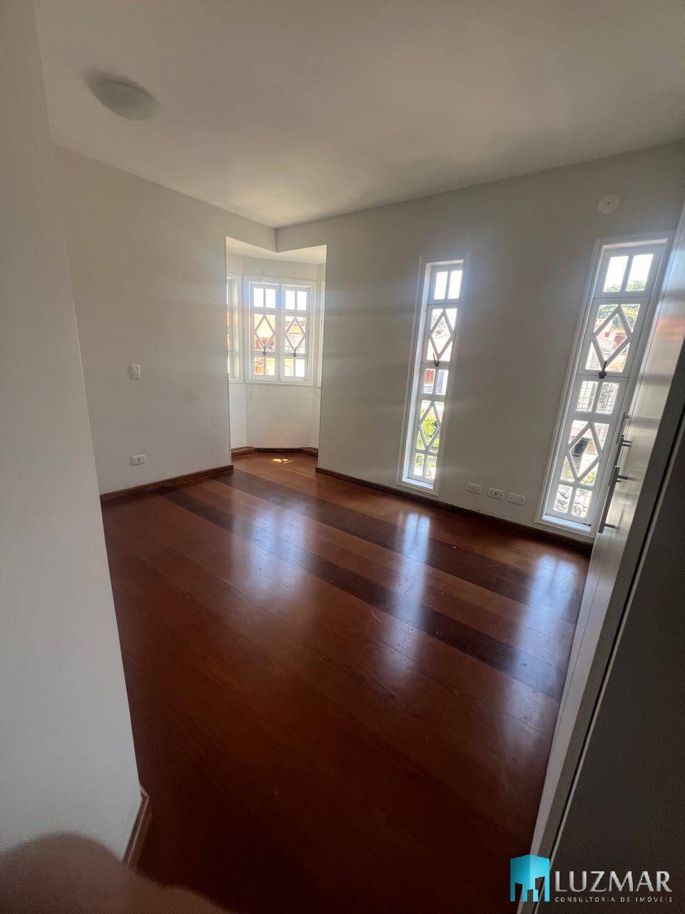 Casa de Condomínio à venda com 4 quartos, 258m² - Foto 24