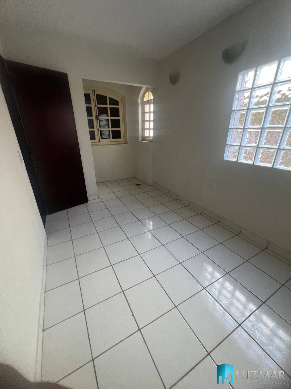 Casa de Condomínio à venda com 4 quartos, 258m² - Foto 29