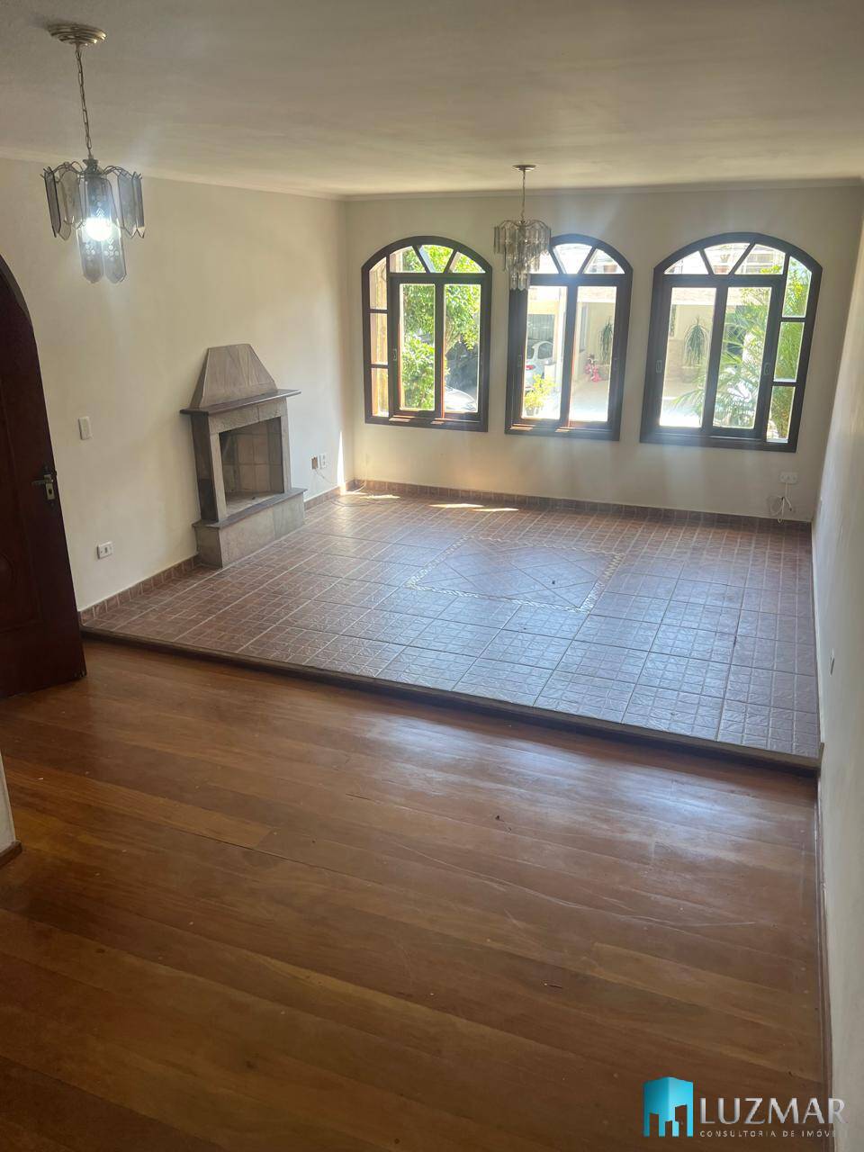 Casa de Condomínio à venda com 4 quartos, 258m² - Foto 4