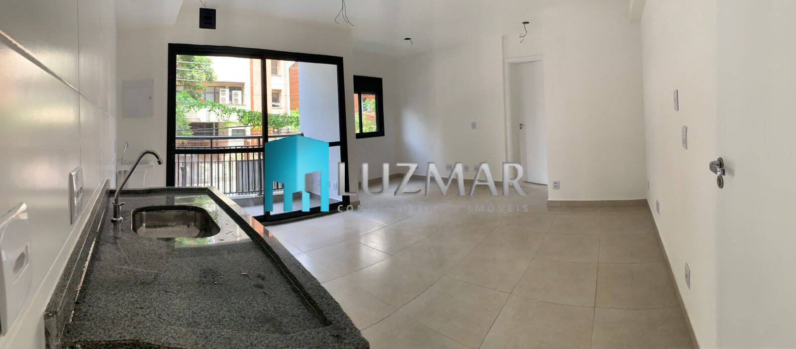 Apartamento à venda com 1 quarto, 38m² - Foto 2