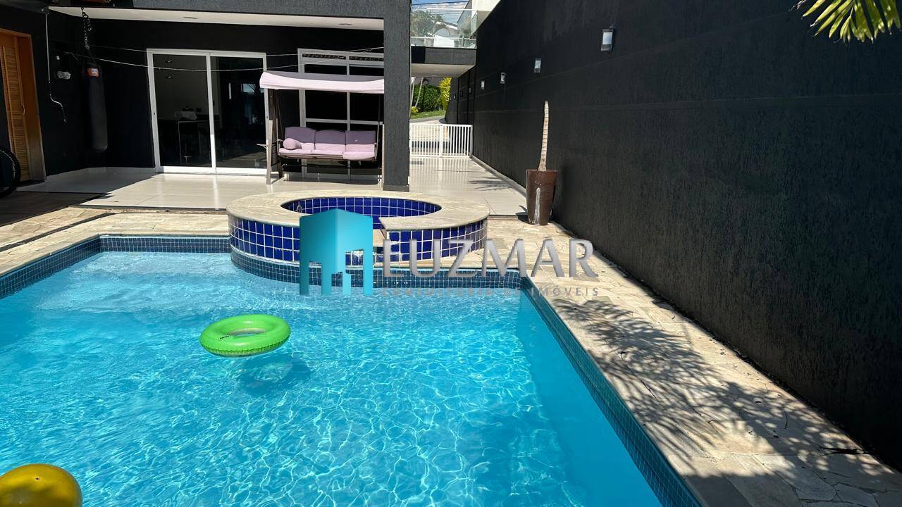 Casa à venda e aluguel com 3 quartos, 300m² - Foto 45