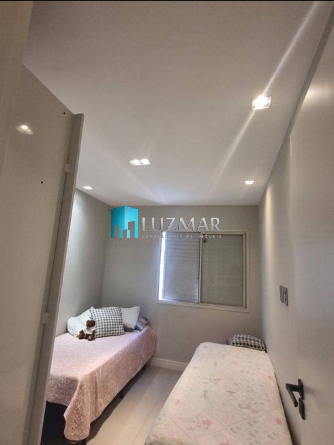 Apartamento à venda com 3 quartos, 60m² - Foto 3