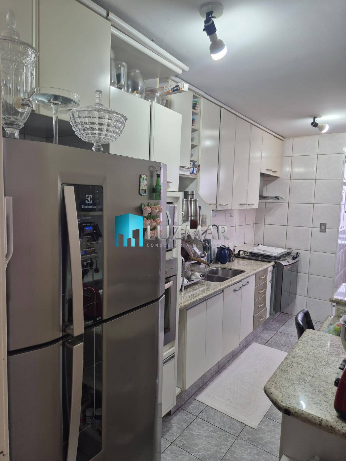 Apartamento à venda com 3 quartos, 74m² - Foto 4